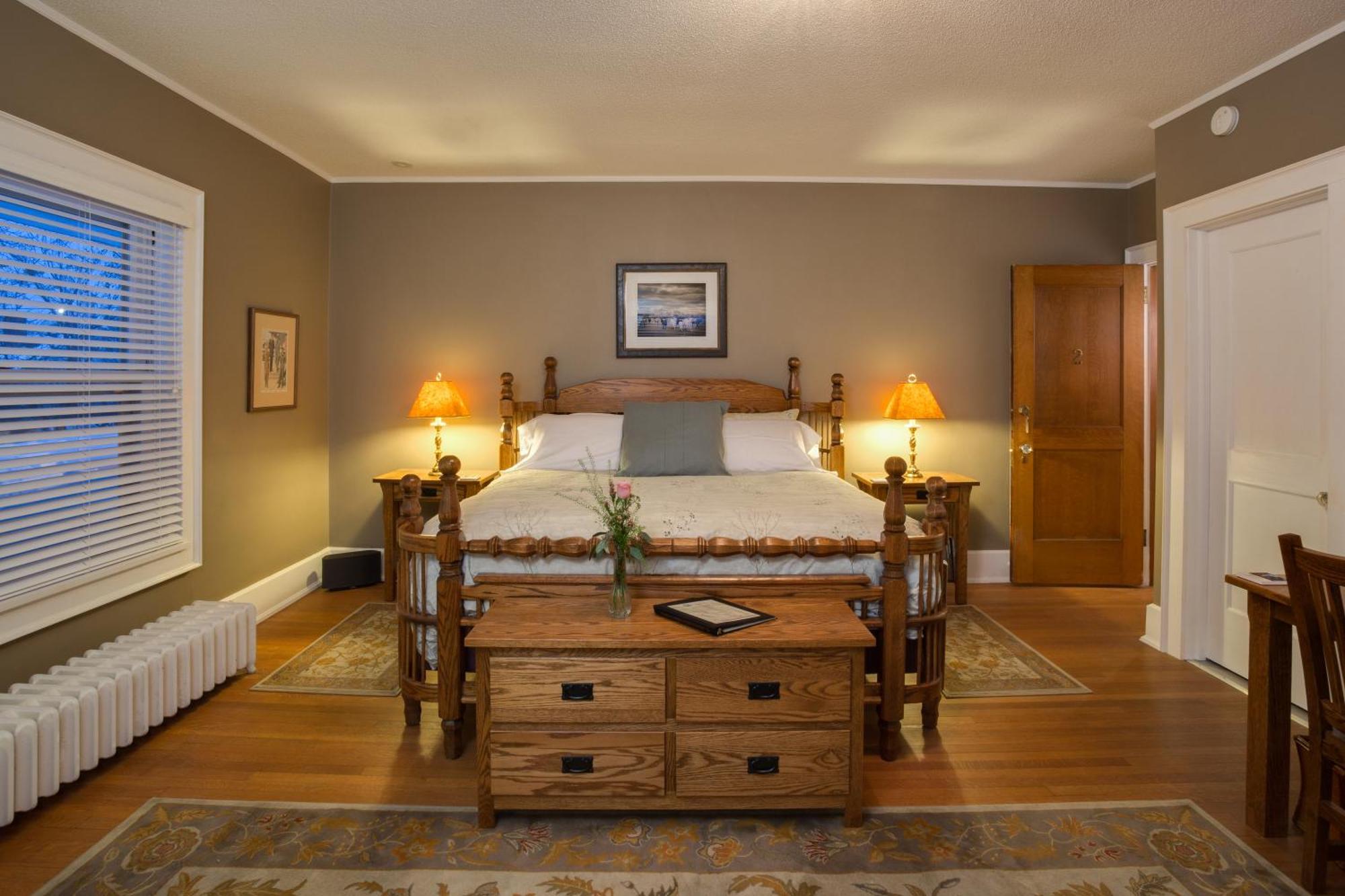 Deluxe King Room,551441559:JPEG